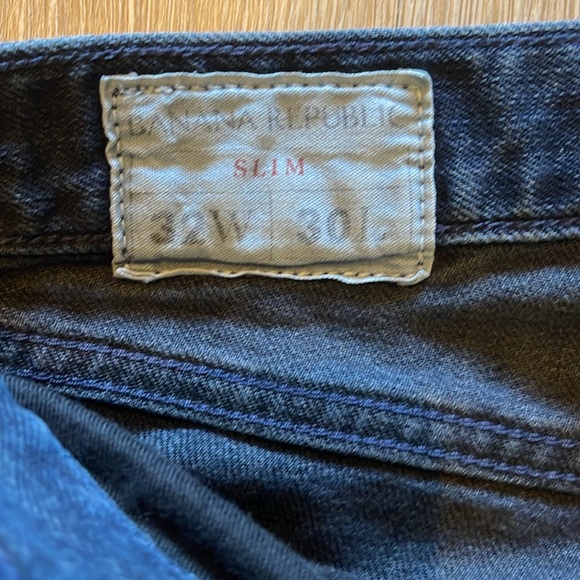 Men’s blue jeans lightly distressed - Picture 2 of 4